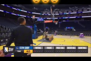 库里挑战用橄榄球、飞盘、匹克球、足球、篮球投三分...