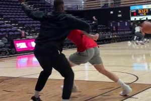 今天状态不错啊🔥杨瀚森赛前热身练单打+远投~